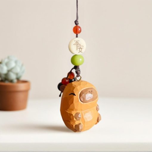 moc khoa go capybara baby 4 5x3 cm cham tay 4