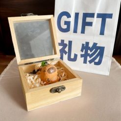 moc khoa go capybara baby 4 5x3 cm cham tay 9
