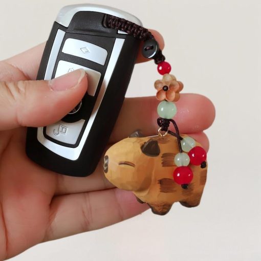 moc khoa go capybara van 4 5x3cm 4