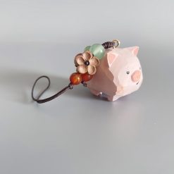moc khoa go heo con hong 4x3cm 3