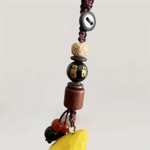 moc khoa go mat trang vang 4 5x4cm 8