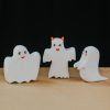 Bộ 3 đồ chơi ma gỗ Halloween thủ công 8x7cm