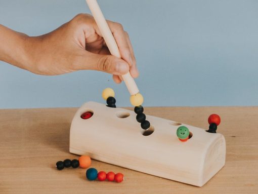 do choi go bat sau montessori 8