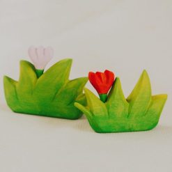 Đồ chơi cỏ gỗ thủ công sơn tay 8x4.5cm
