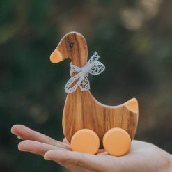 Vịt gỗ teak thủ công kéo đẩy Montessori 9x13cm