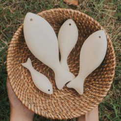 Cá gỗ thủ công chưa sơn DIY vẽ tay Montessori 9x3cm