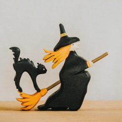Bộ phù thủy và mèo đen gỗ thủ công Halloween 14x13cm