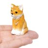 Tượng chó Shiba Inu khắc gỗ mini 5.1 cm vàng trắng