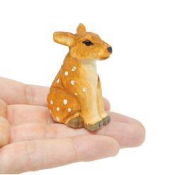 Tượng hươu đốm gỗ mini khắc tay 5.1 cm nâu chấm trắng