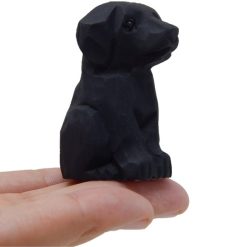 Tượng chó Labrador đen gỗ sơn tay 5.1×2.5 cm