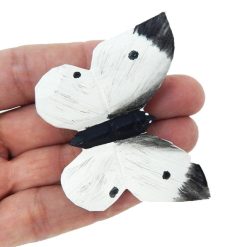Tượng bướm cải trắng gỗ điêu khắc mini 5.1×5.1×0.5 cm