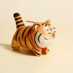 Tượng hổ gỗ basswood 5 × 3.2 × 2.3 cm trang trí bàn