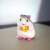 Tượng chuột hamster gỗ chạm tay cao 3.8 cm để bàn