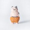 Tượng mèo gỗ quần cam chạm khắc 11x6x4 cm decor bàn