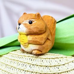 Tượng sóc gỗ khắc tay 5 cm, mini sơn tay