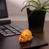 Tượng capybara gỗ chạm tay mini 3.5 cm, sơn thủ công